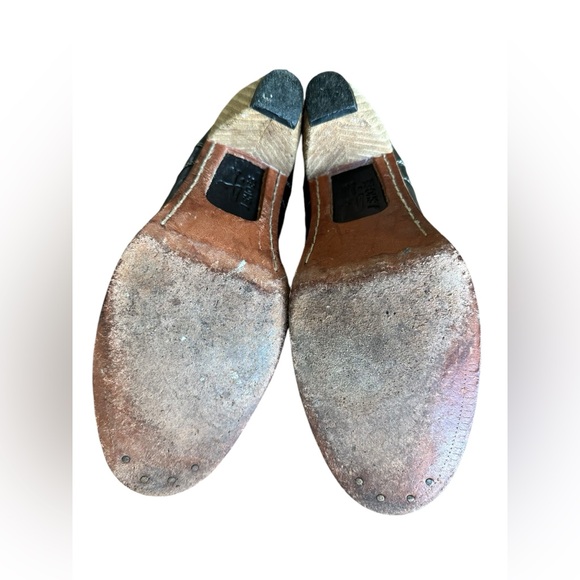 J Shoes Oakley 2 Wingtip Pumps Leather Retro Heels US 7 EU 38 B16 - Picture 7 of 11